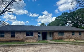 Richland, GA Apartments - 304 Schley Cir