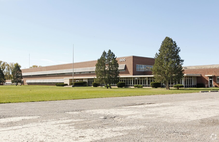 1300 Falahee Rd Jackson, MI 49203 Industrial Property for Sale on