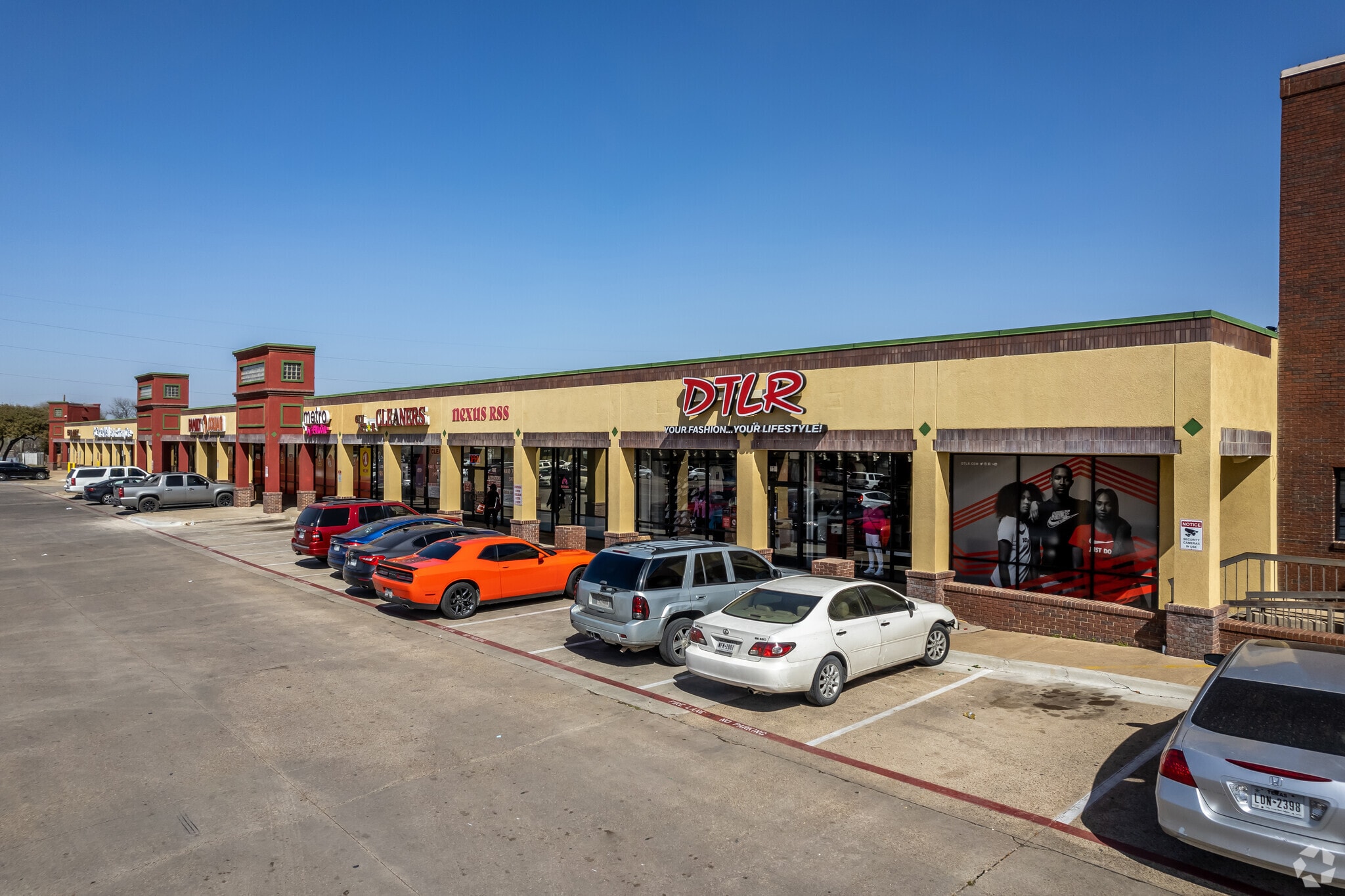 3302-3402 N Buckner Blvd, Dallas, TX for Rent