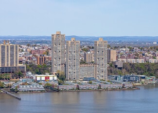 Guttenberg, NJ Office/Retail - 7000 E Kennedy Blvd