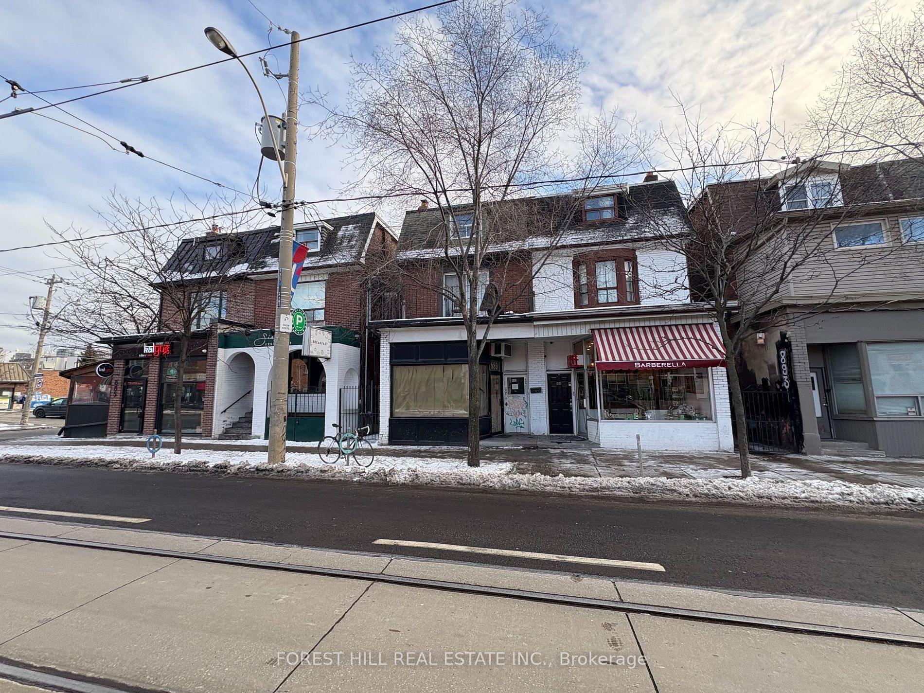 889 Dundas St W, Toronto, ON for Rent