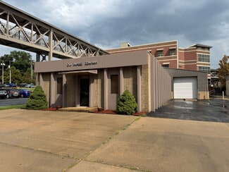 Mission, KS Warehouse - 5815 Outlook St