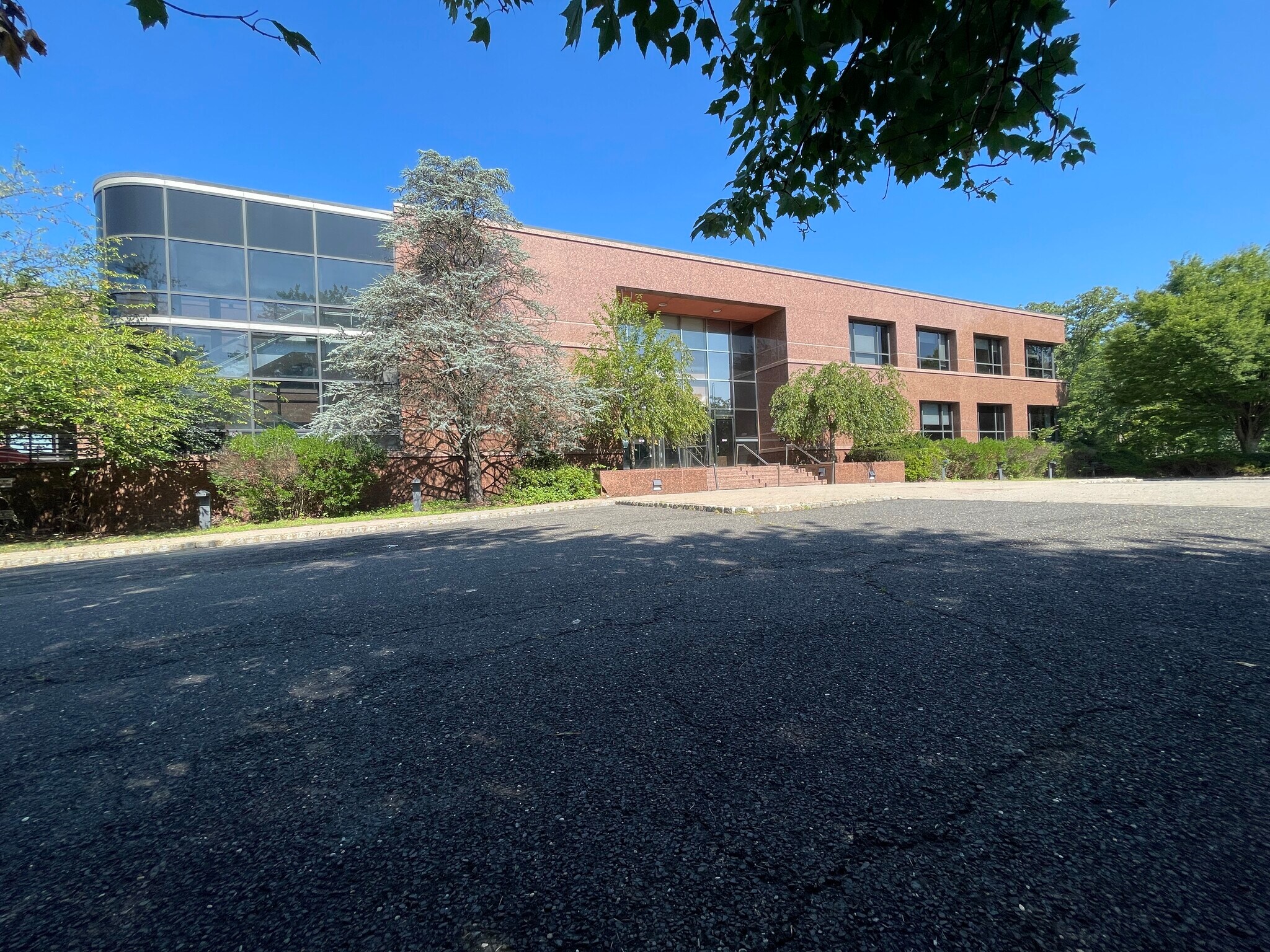 1000 Sylvan Ave Englewood Cliffs, NJ 07632 Office Property for Lease