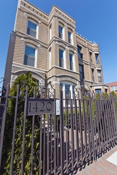 1420 W Fulton St, Chicago, IL for Sale