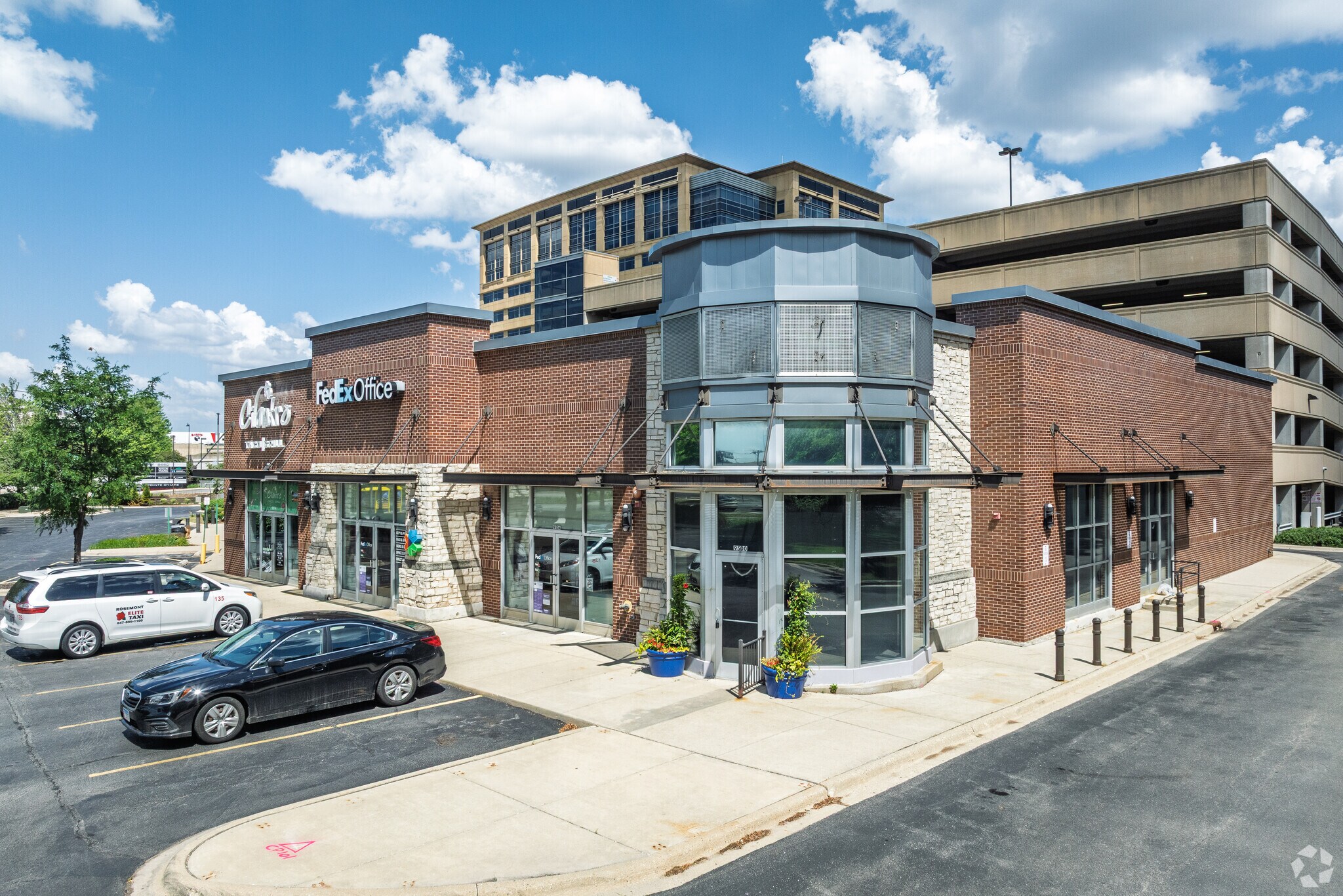 9500-9520 W Higgins Rd, Rosemont, IL for Sale