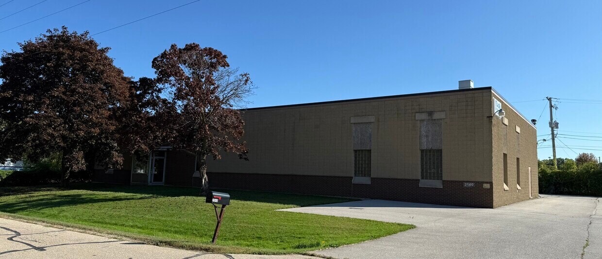 2540 Carleton Ave, Appleton, WI for Sale