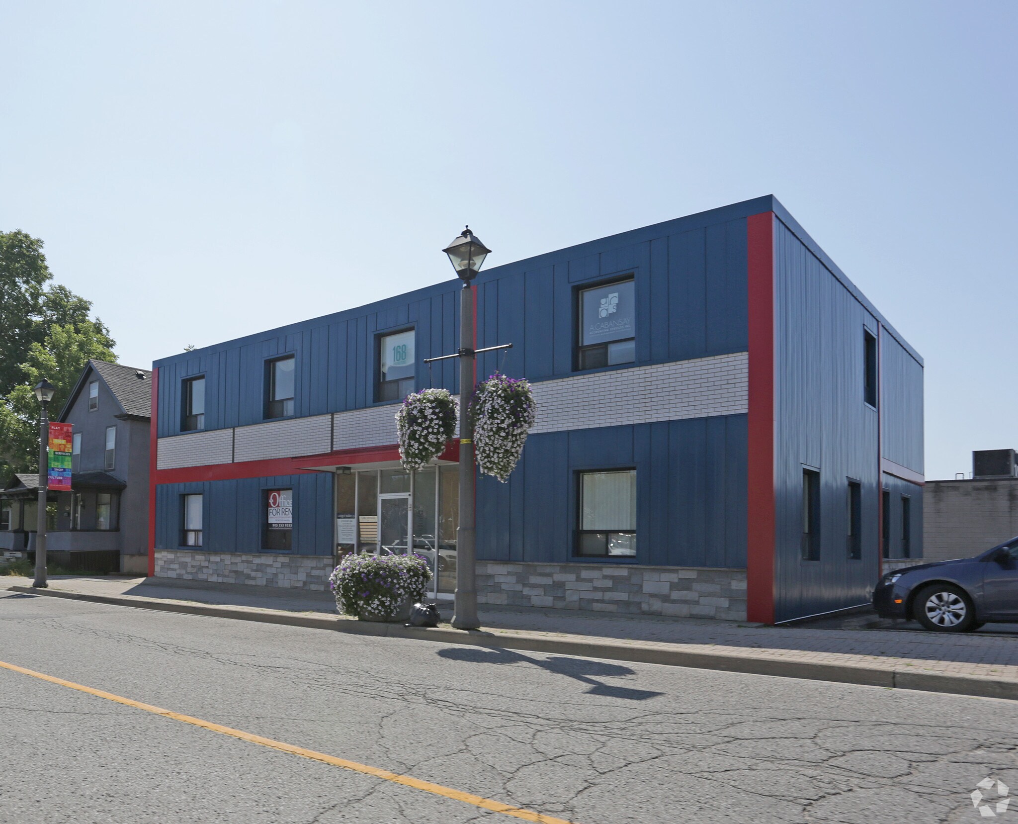 4786 Queen St, Niagara Falls, ON for Rent