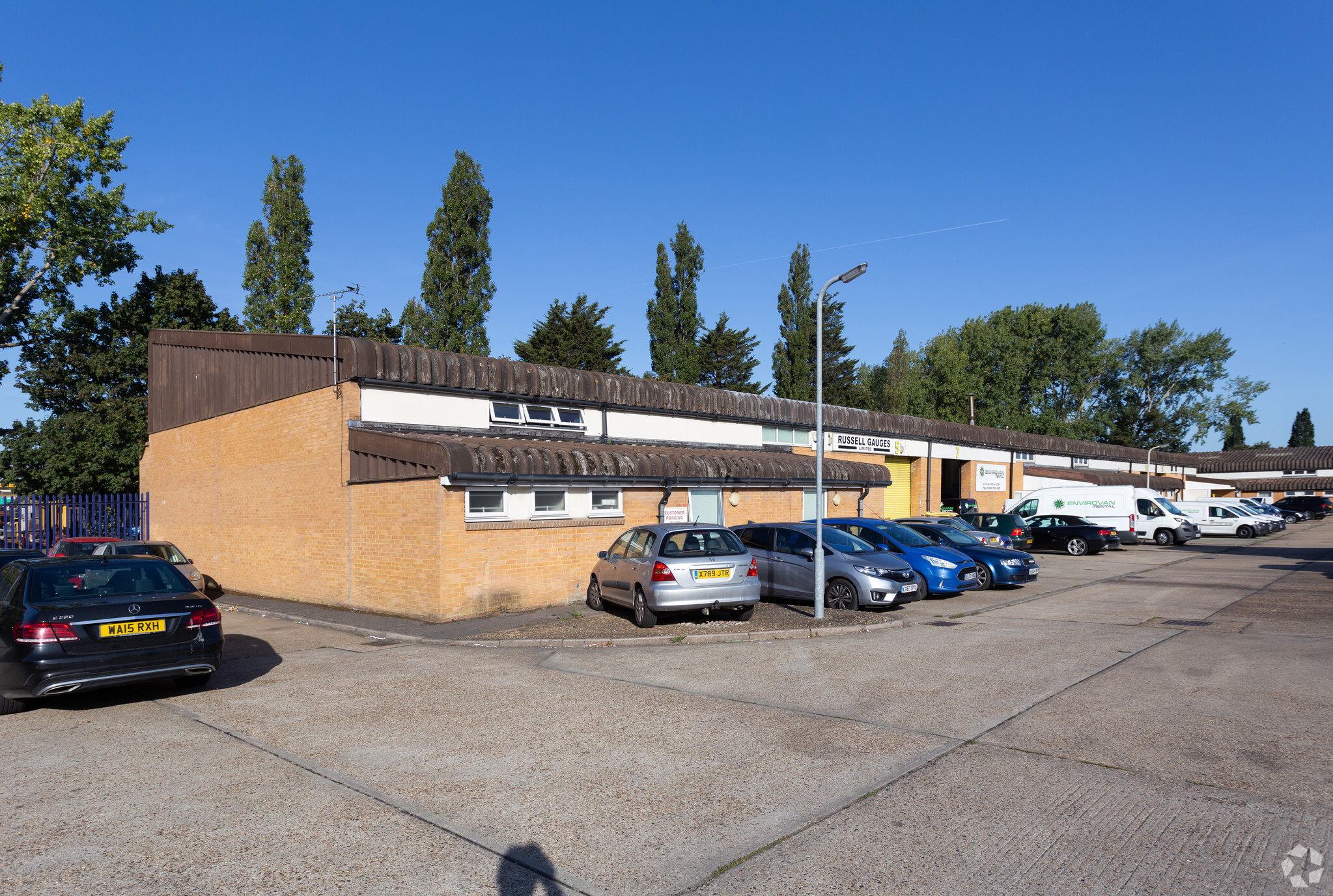 9 Swinbourne Rd, Basildon, ESS for Rent