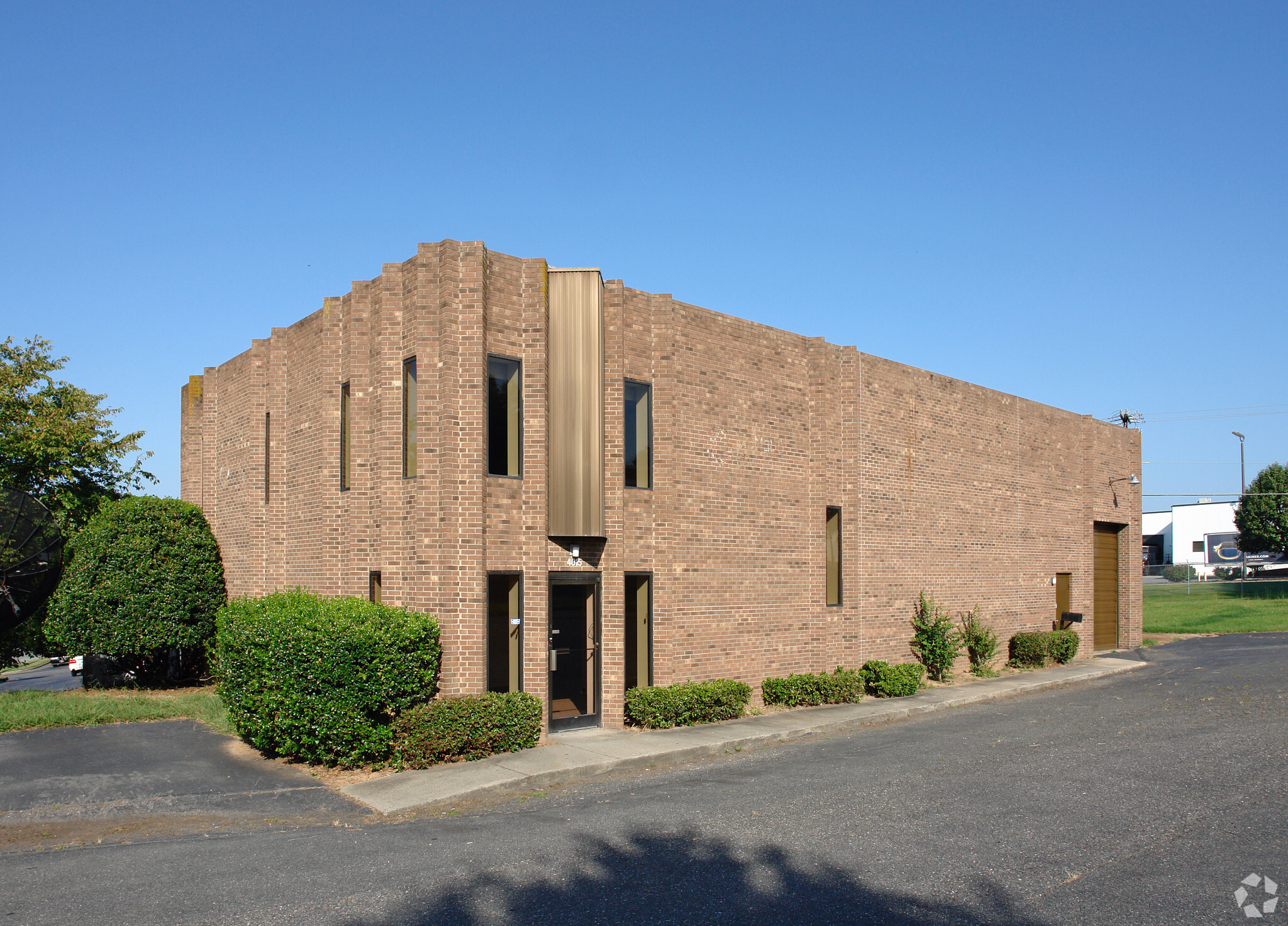 4015 Brownsboro Rd, Winston-Salem, NC for Sale