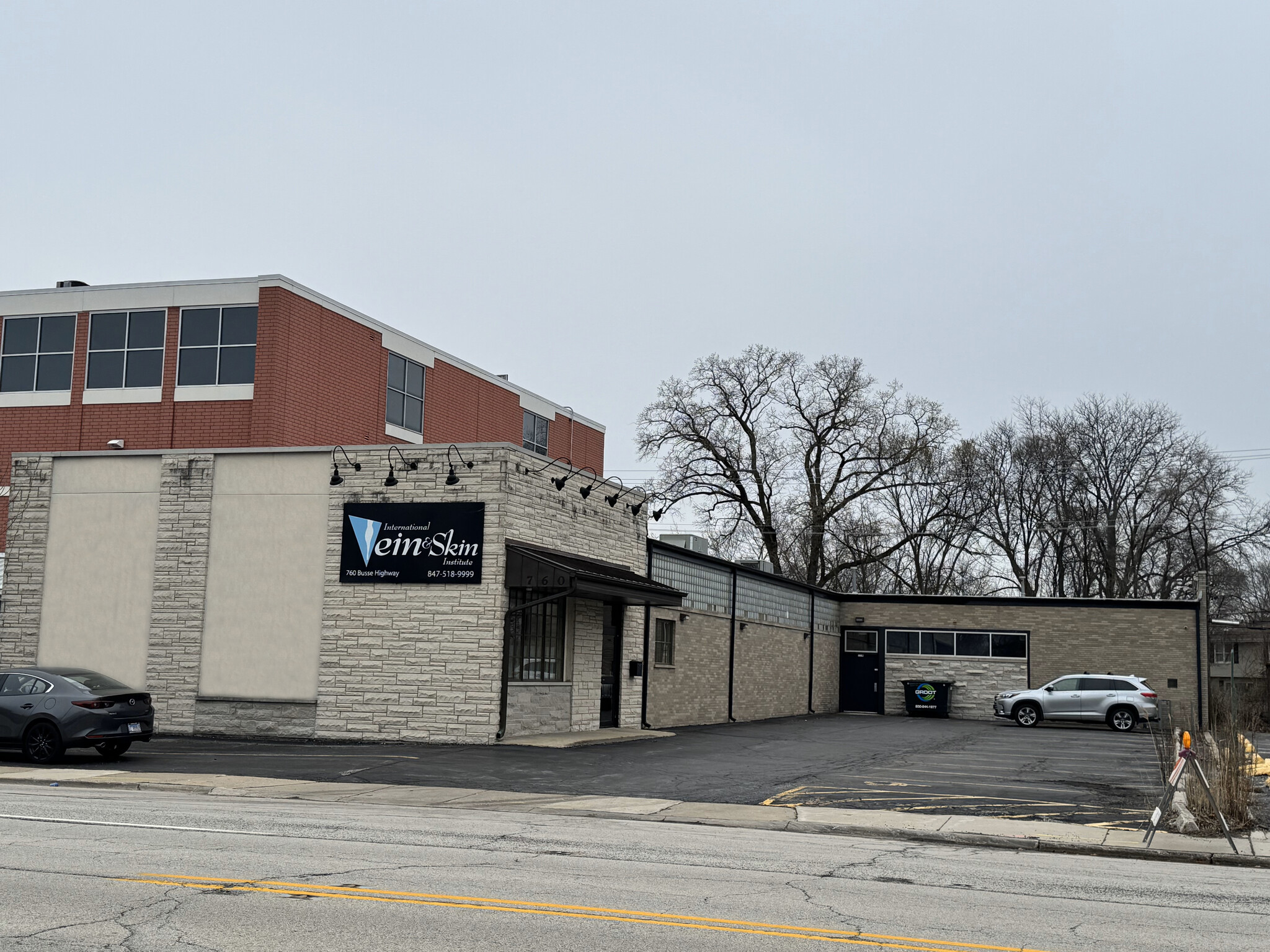 760 Busse Hwy, Park Ridge, IL for Rent
