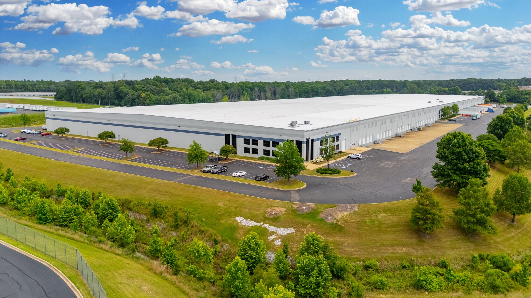 440-480 Stateline Rd E, Southaven, MS for Rent