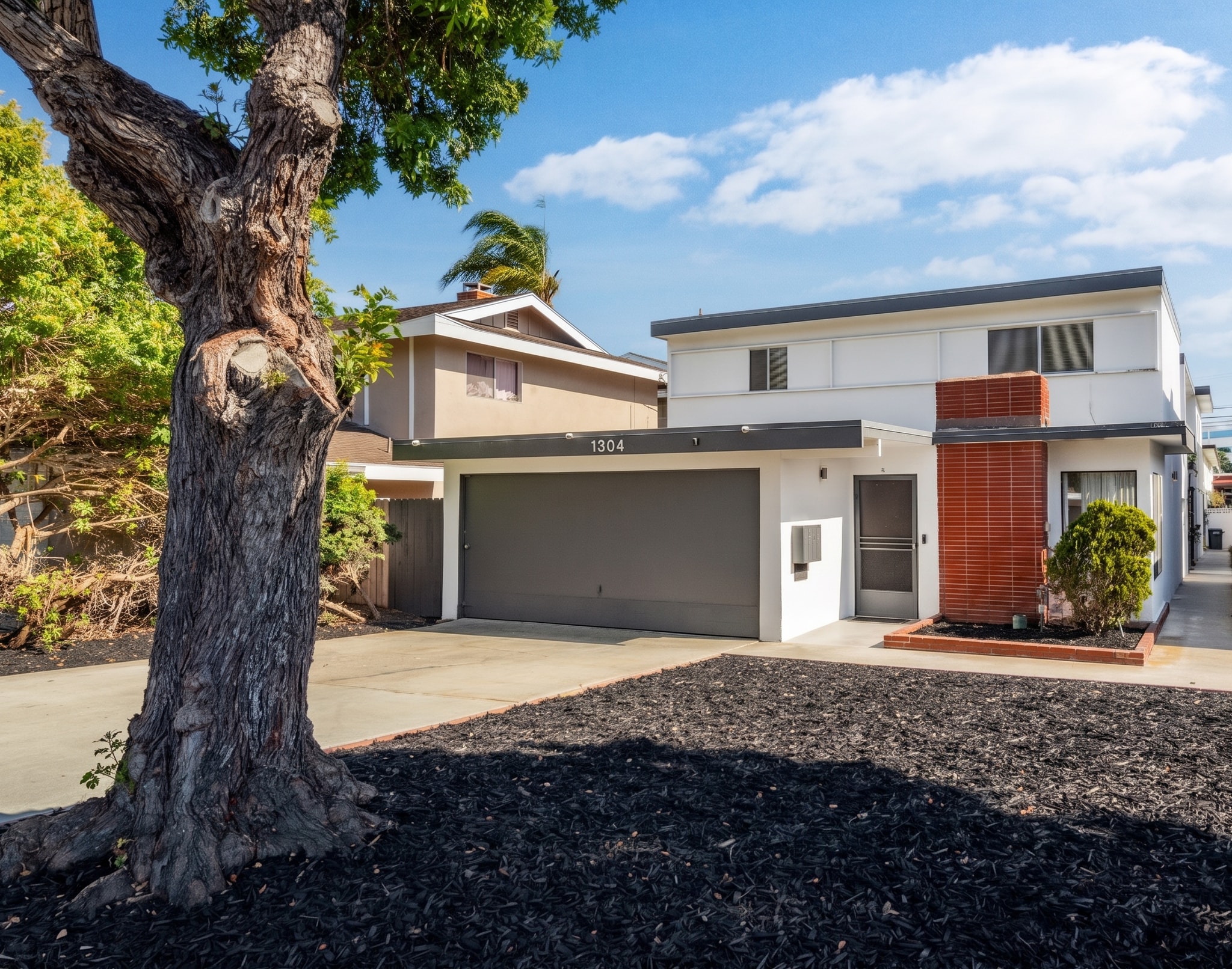 1304 Amethyst St, Redondo Beach, CA for Sale