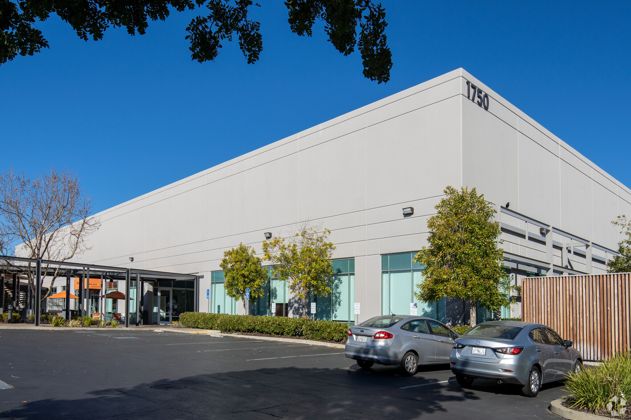 1740-1750 North Loop Rd, Alameda, CA for Rent