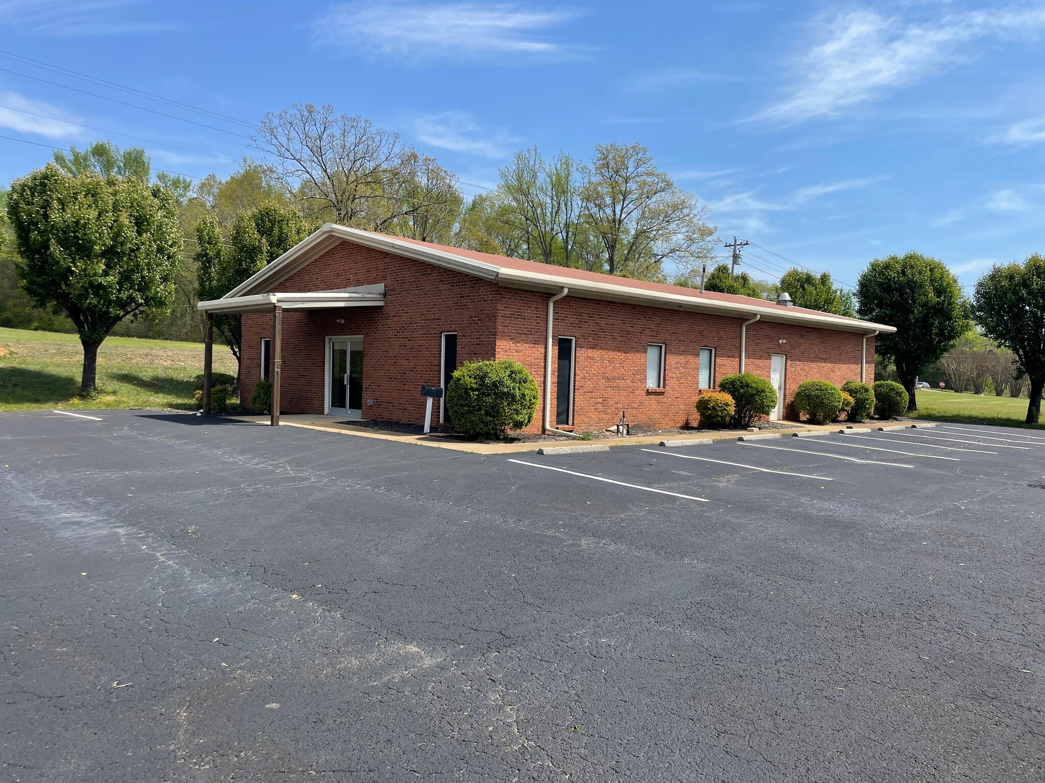 251 Oakgrove Rd, Selmer, TN for Sale