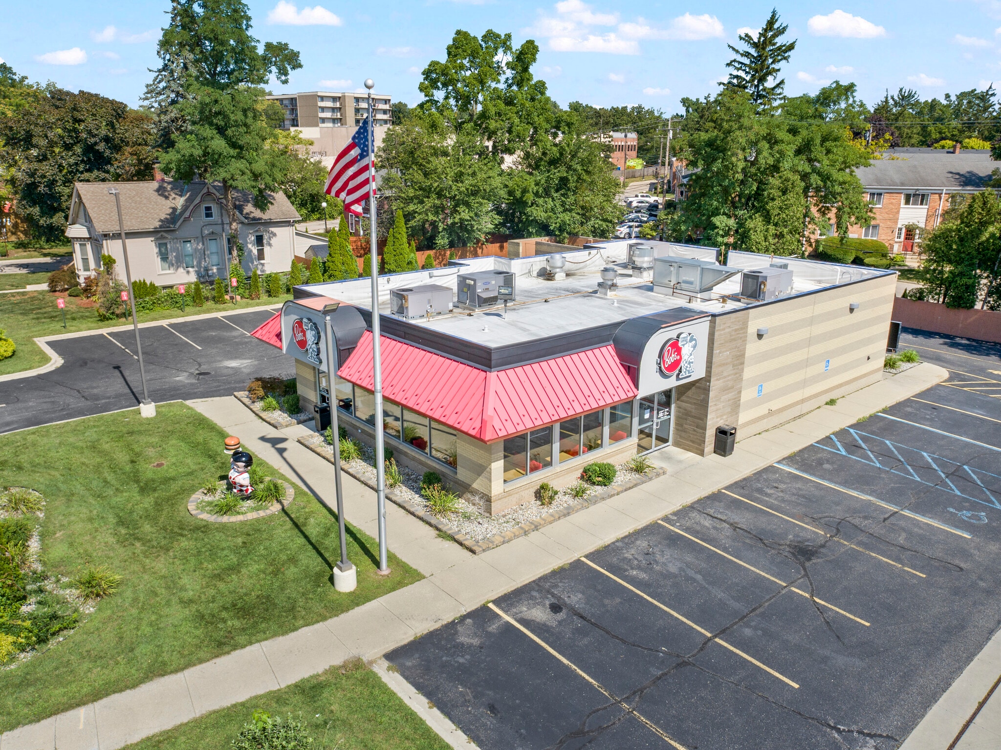 32704 Grand River Ave, Farmington, MI for Sale