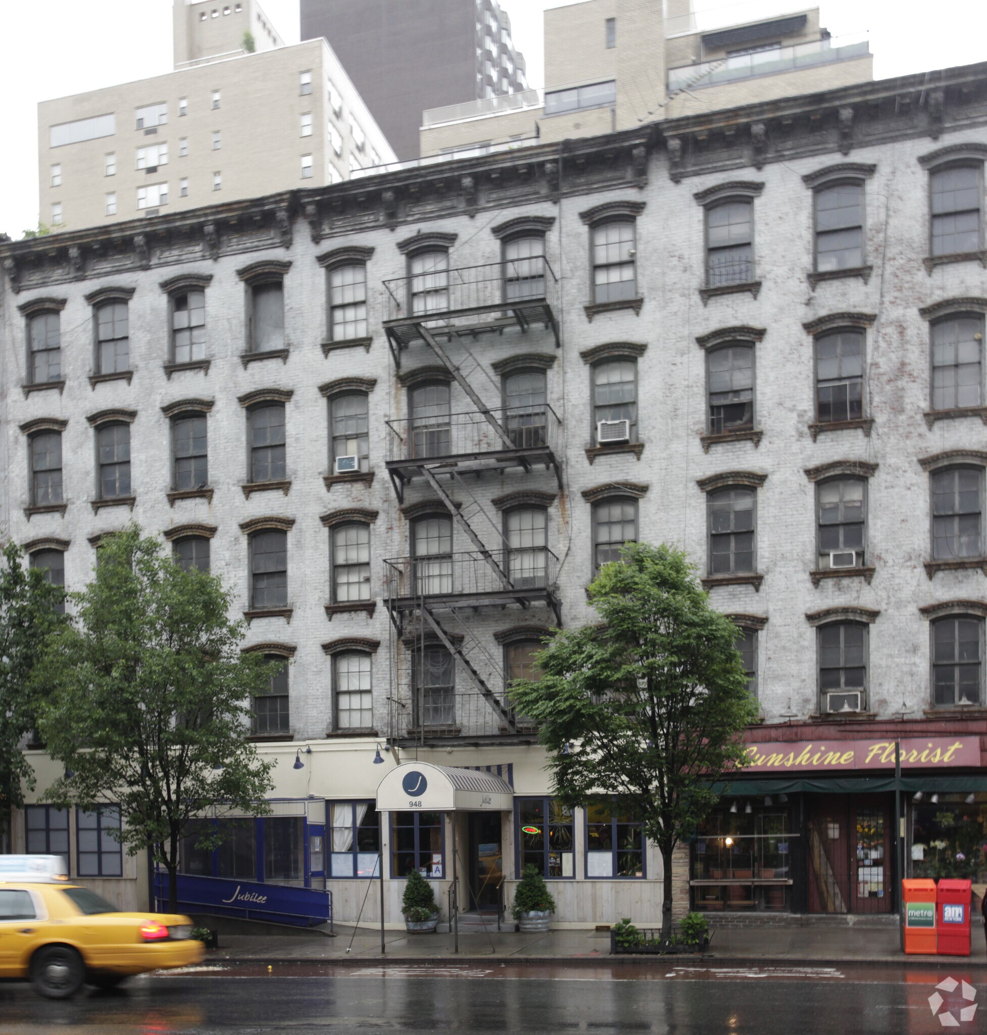 946-948 1st Ave, New York, NY for Rent