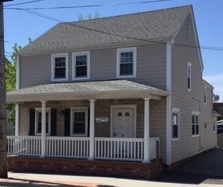 Riverhead, NY undefined - 211 Roanoke Ave