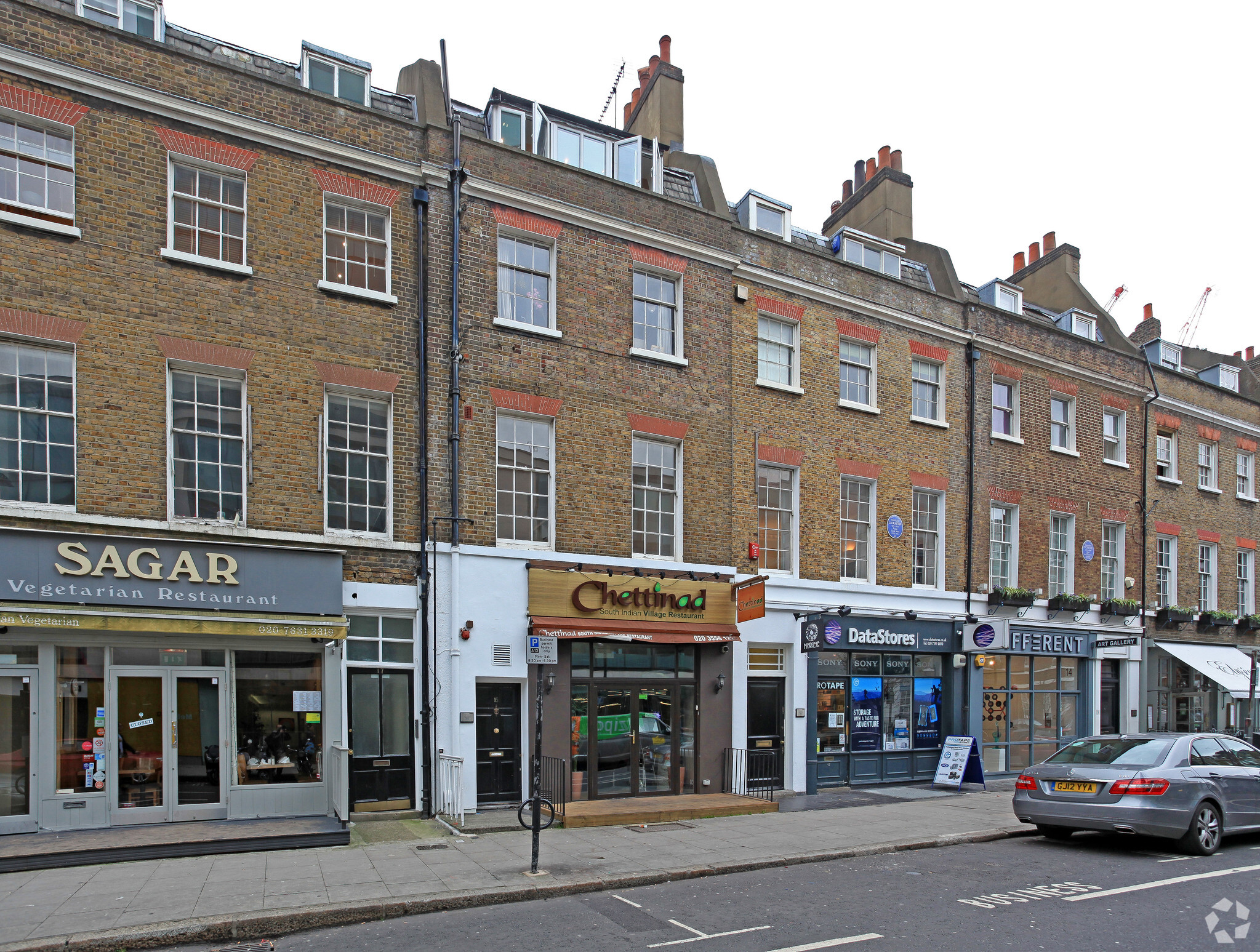 16 Percy St, London, LND for Rent