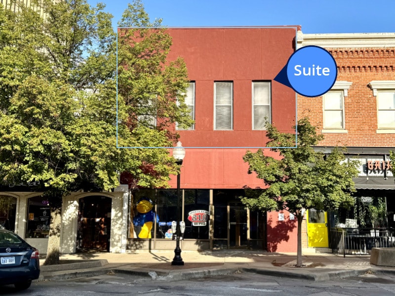 916 Massachusetts St, Lawrence, KS for Rent