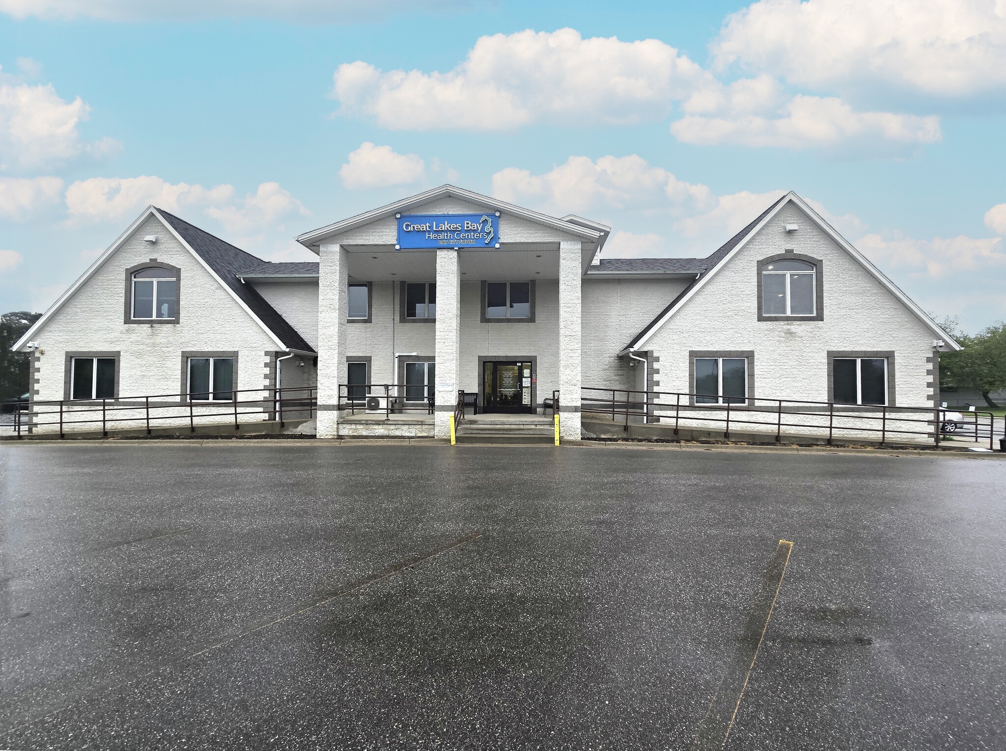 690 S Trumbull St, Bay City, MI for Sale