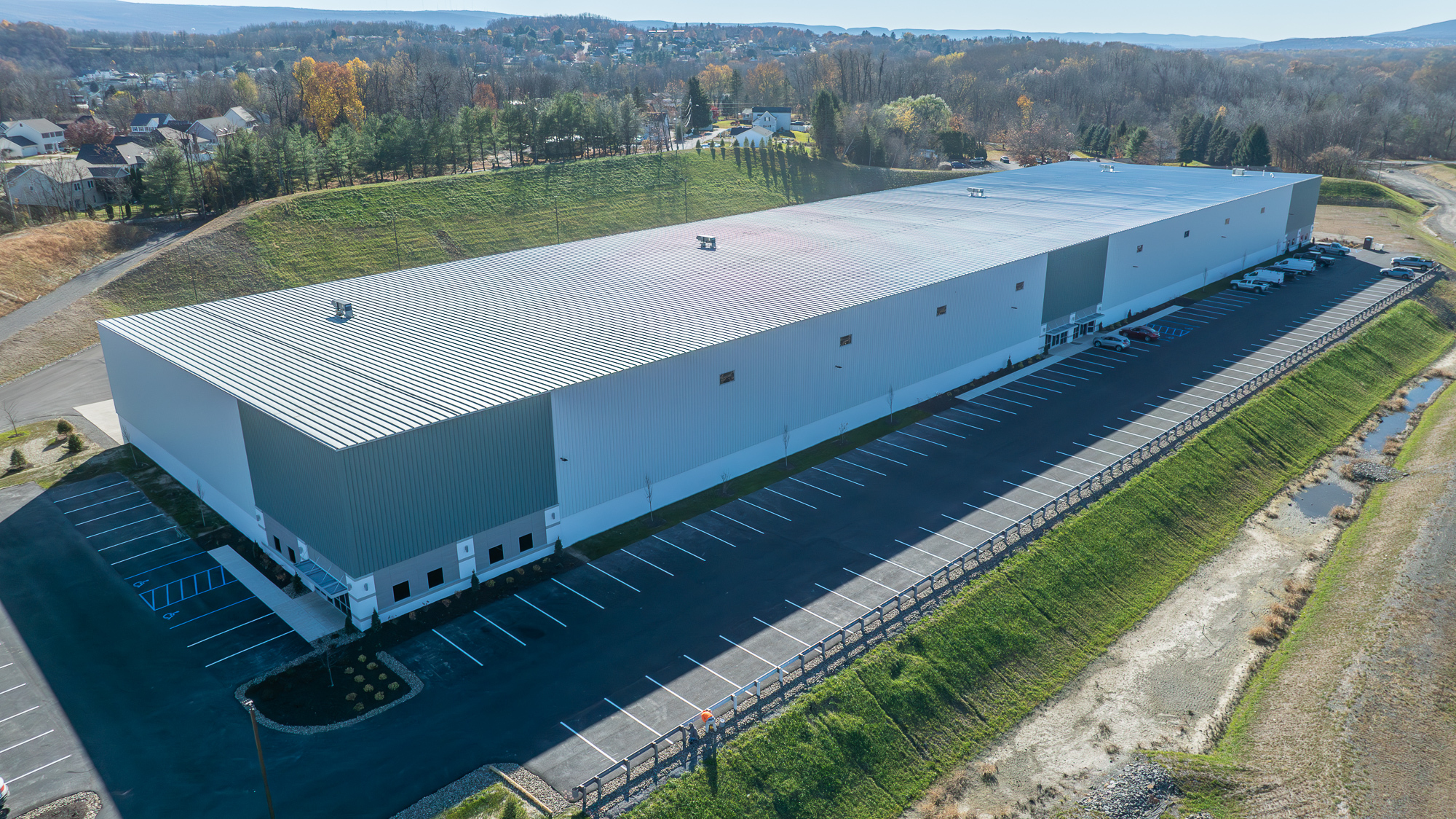 137-147 Commonwealth Dr, Jenkins Township, PA for Rent