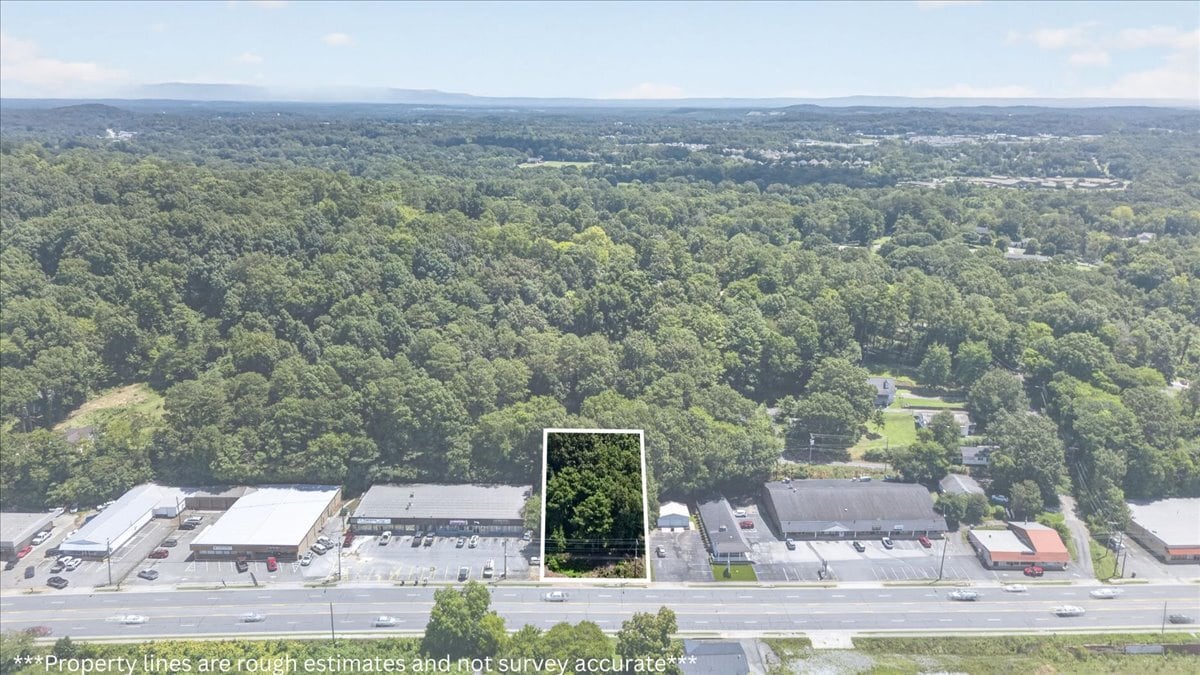 100 S Wall St, Calhoun, GA for Sale