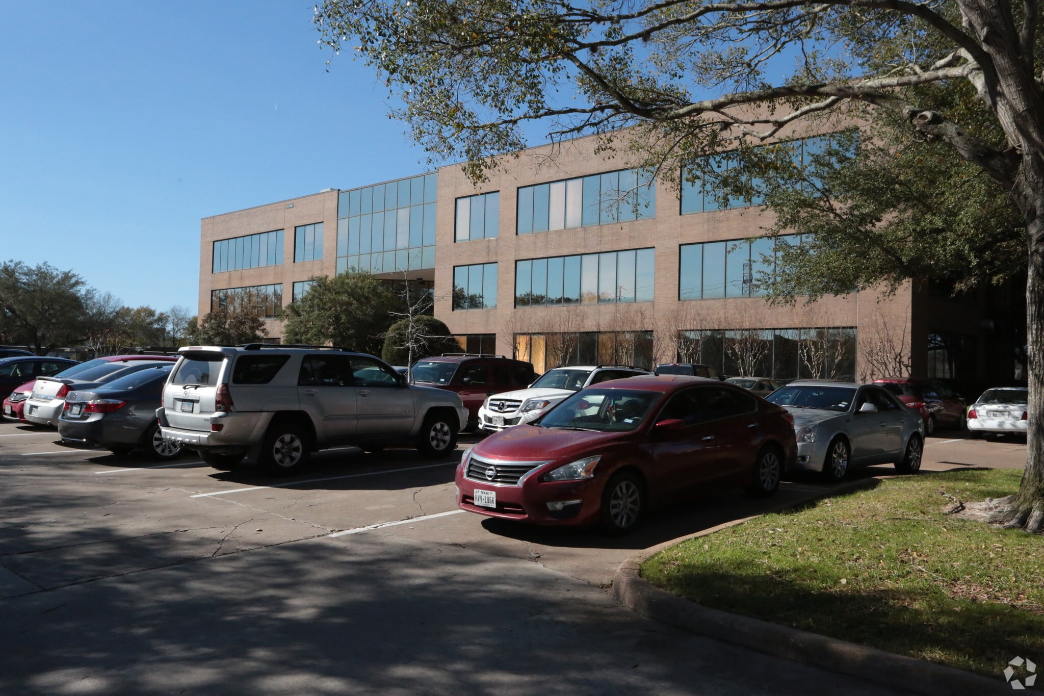 10701 Corporate Dr, Stafford, TX for Rent