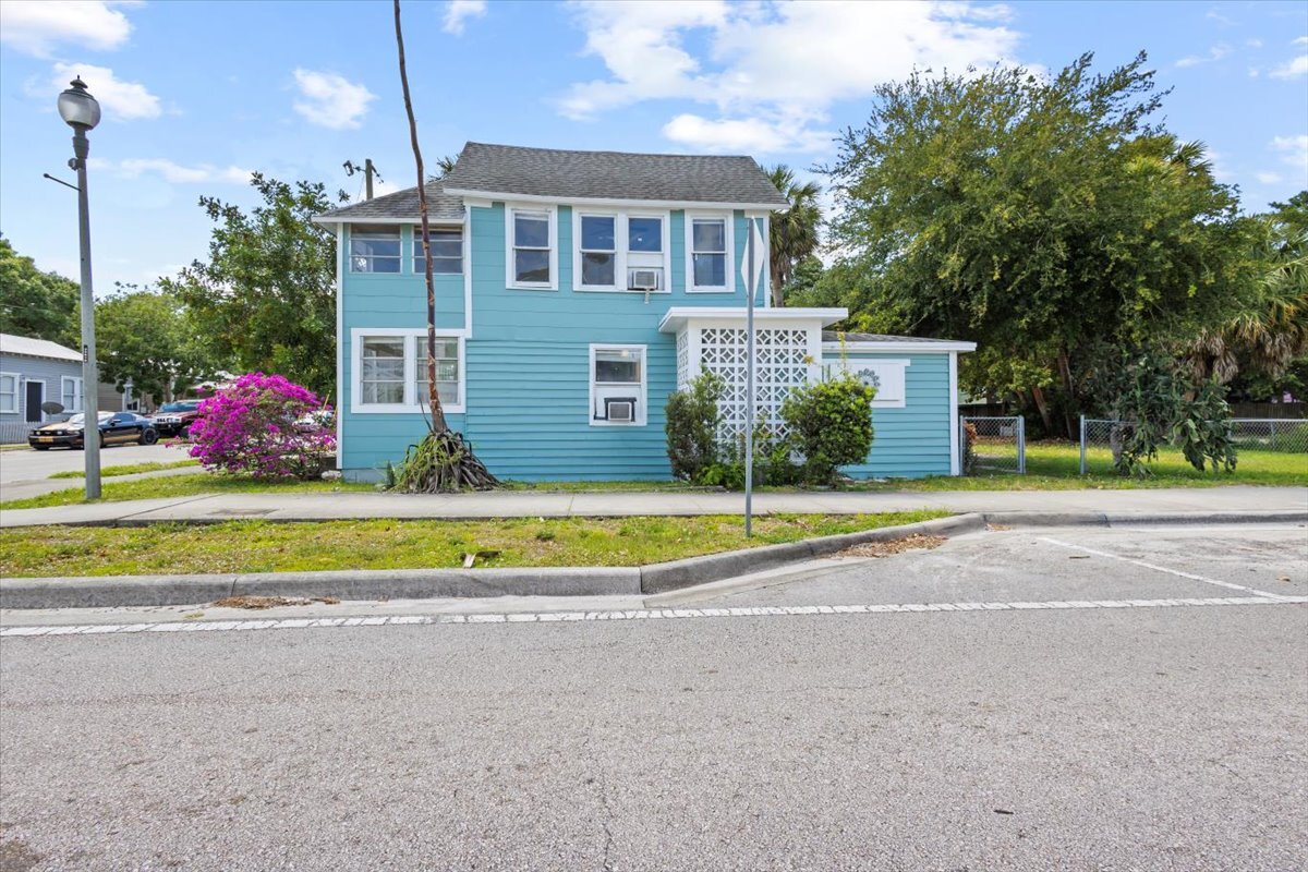 700 Boston Ave, Fort Pierce, FL for Sale
