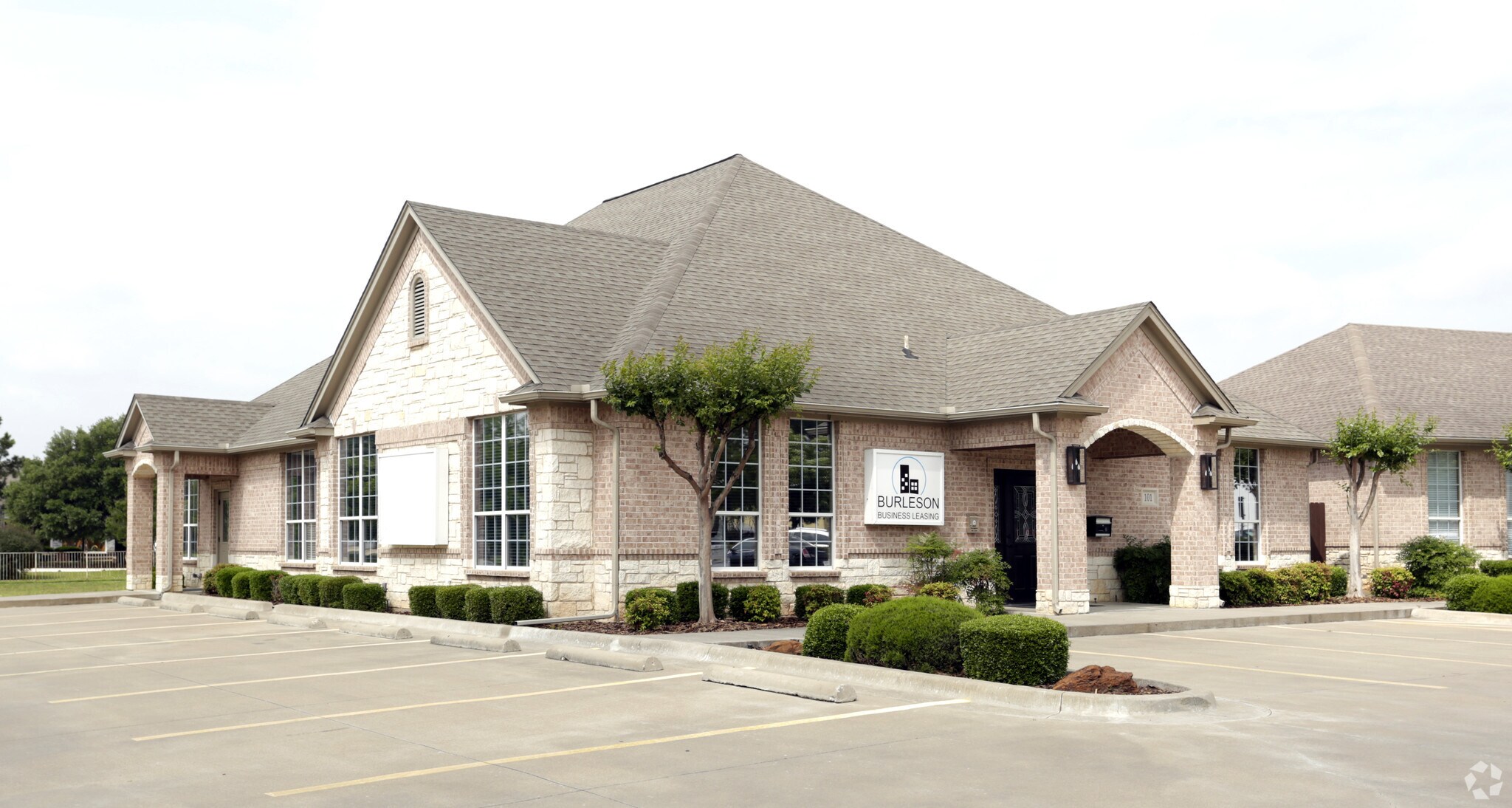 101 NW Newton Dr Burleson, TX 76028 Office Property for Sale on