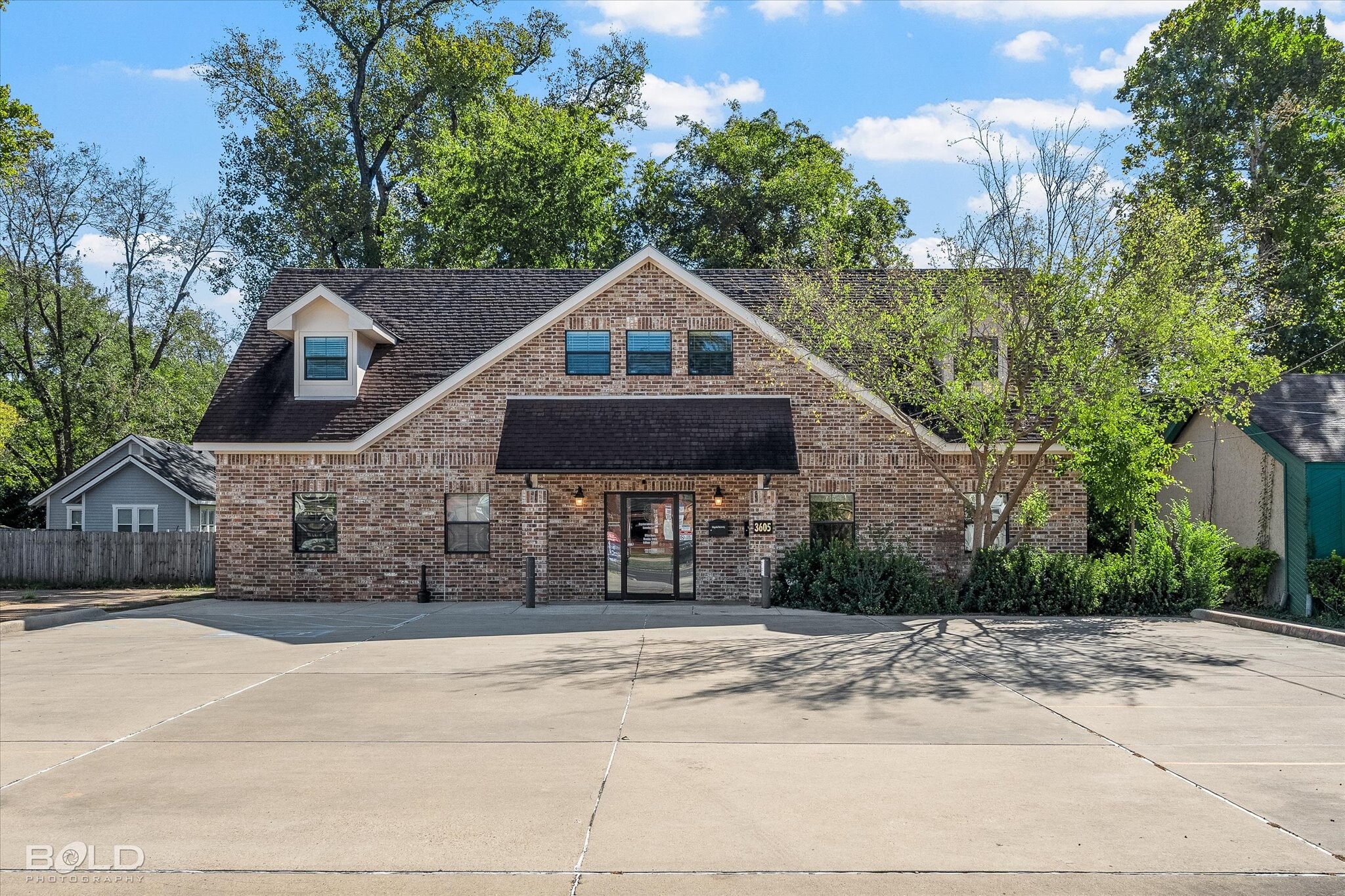 3605 Youree Dr, Shreveport, LA for Sale