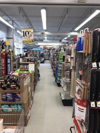 Saint-michel-des-saints, QC Department Store - 503 St Brassard