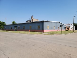 Mcpherson, KS Warehouse - 412 N Chestnut St