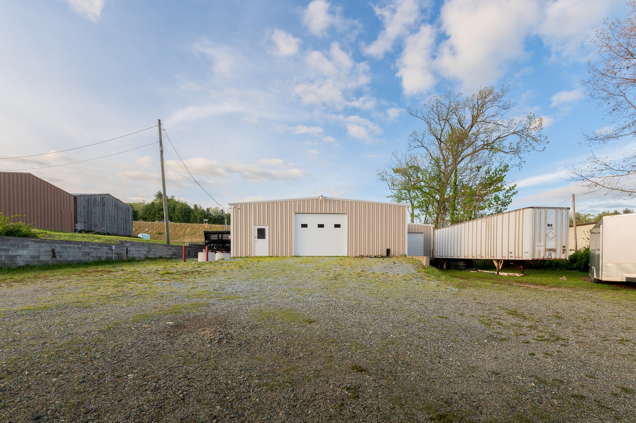 7371 Old US 421, Deep Gap, NC for Rent