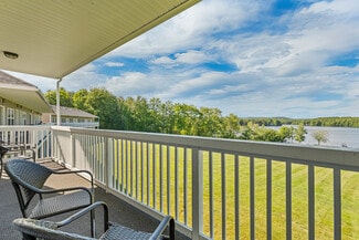 Wolfeboro, NH Hospitality - 280 S Main St