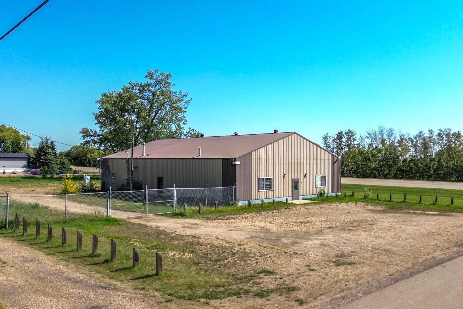 24 Railway Ave, Erskine, AB for Sale