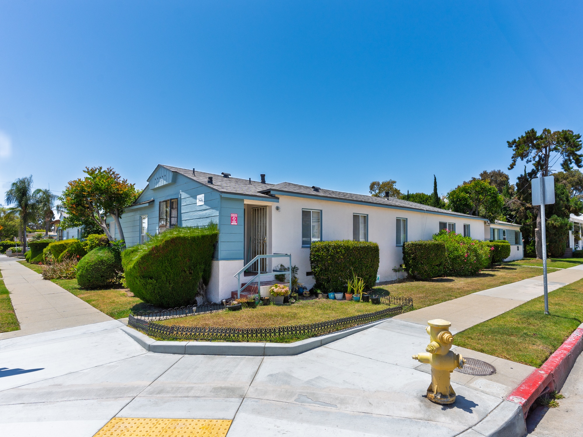 12415 Cedar Ave, Hawthorne, CA for Sale
