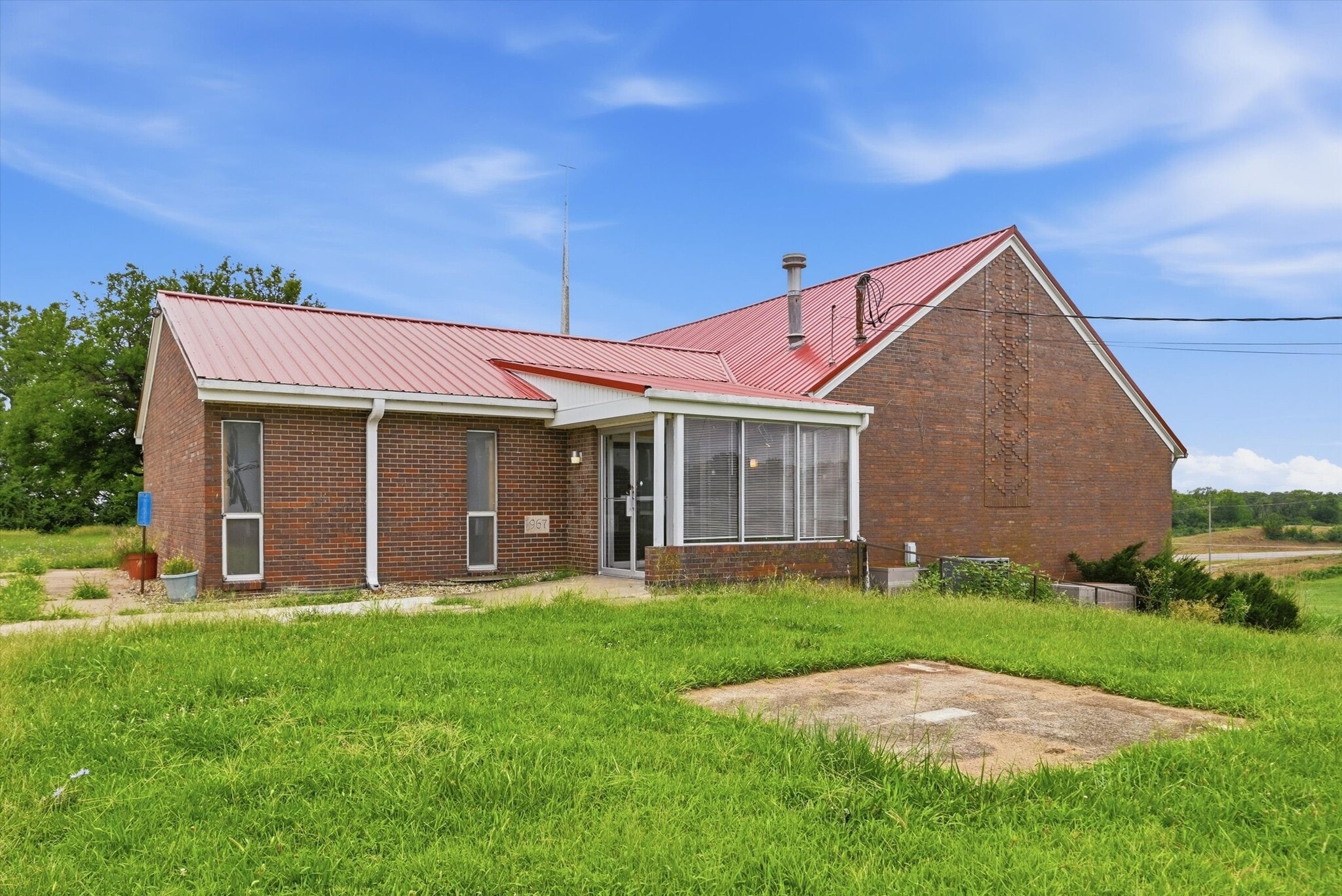 105 Goldenrod Ave, Ozawkie, KS for Sale
