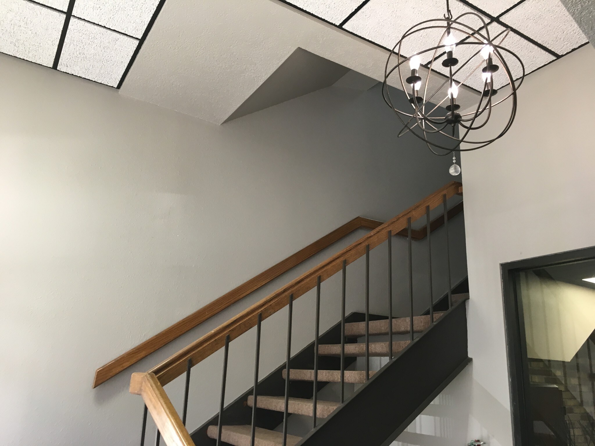 21 Main St S Minot, ND 58701 Flex Property for Lease on