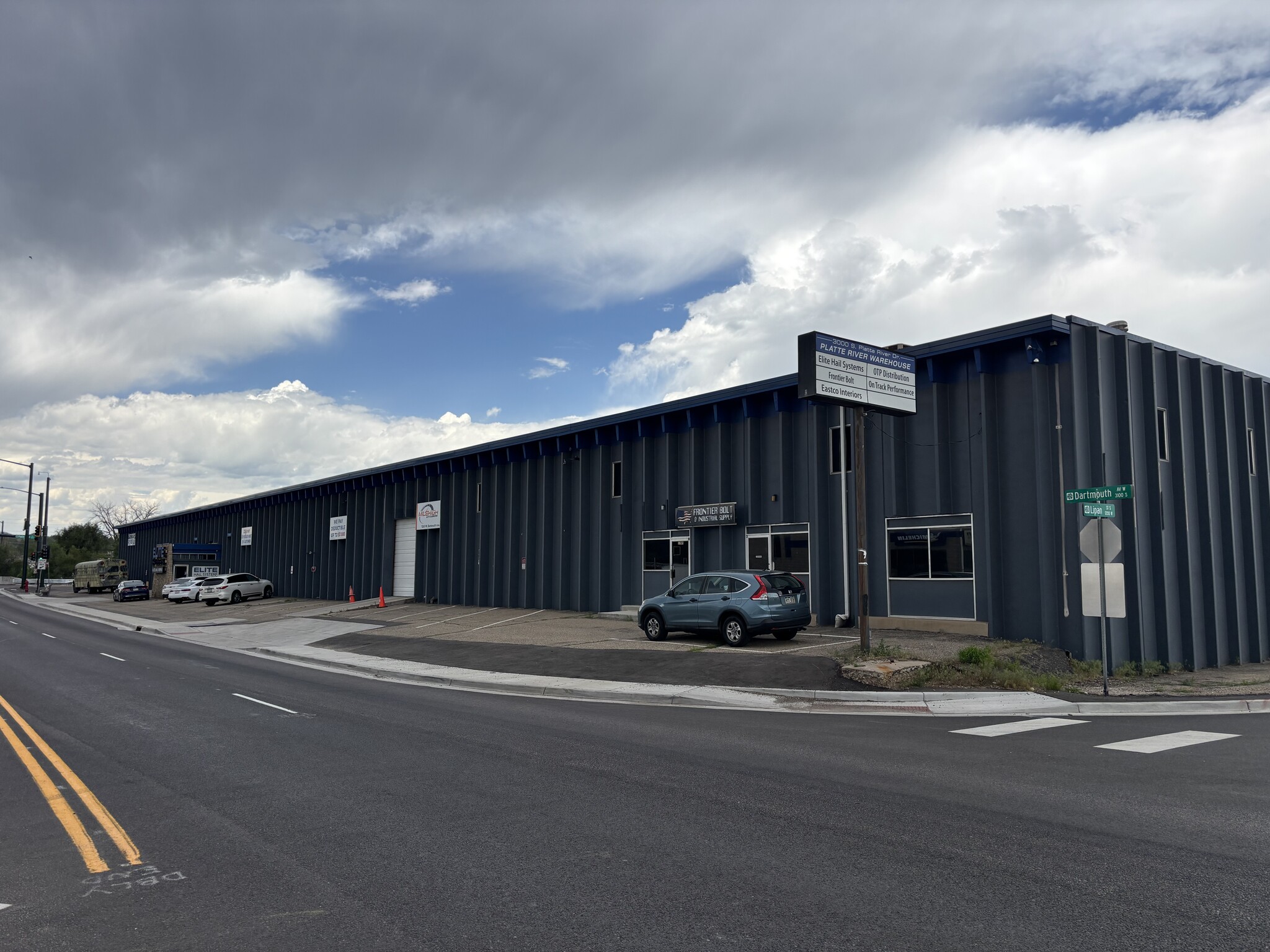 3000-3066 S Platte River Dr, Englewood, CO for Rent