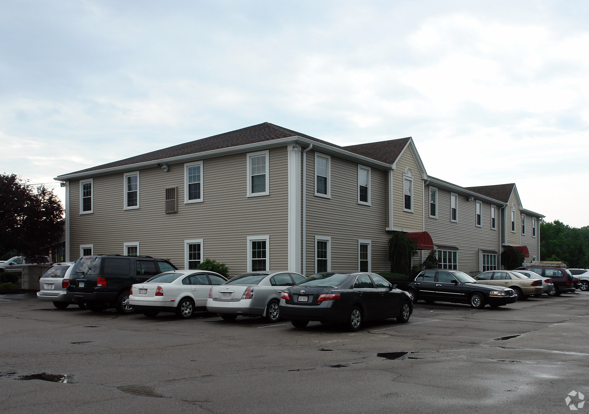 272 Chauncy St, Mansfield, MA for Sale