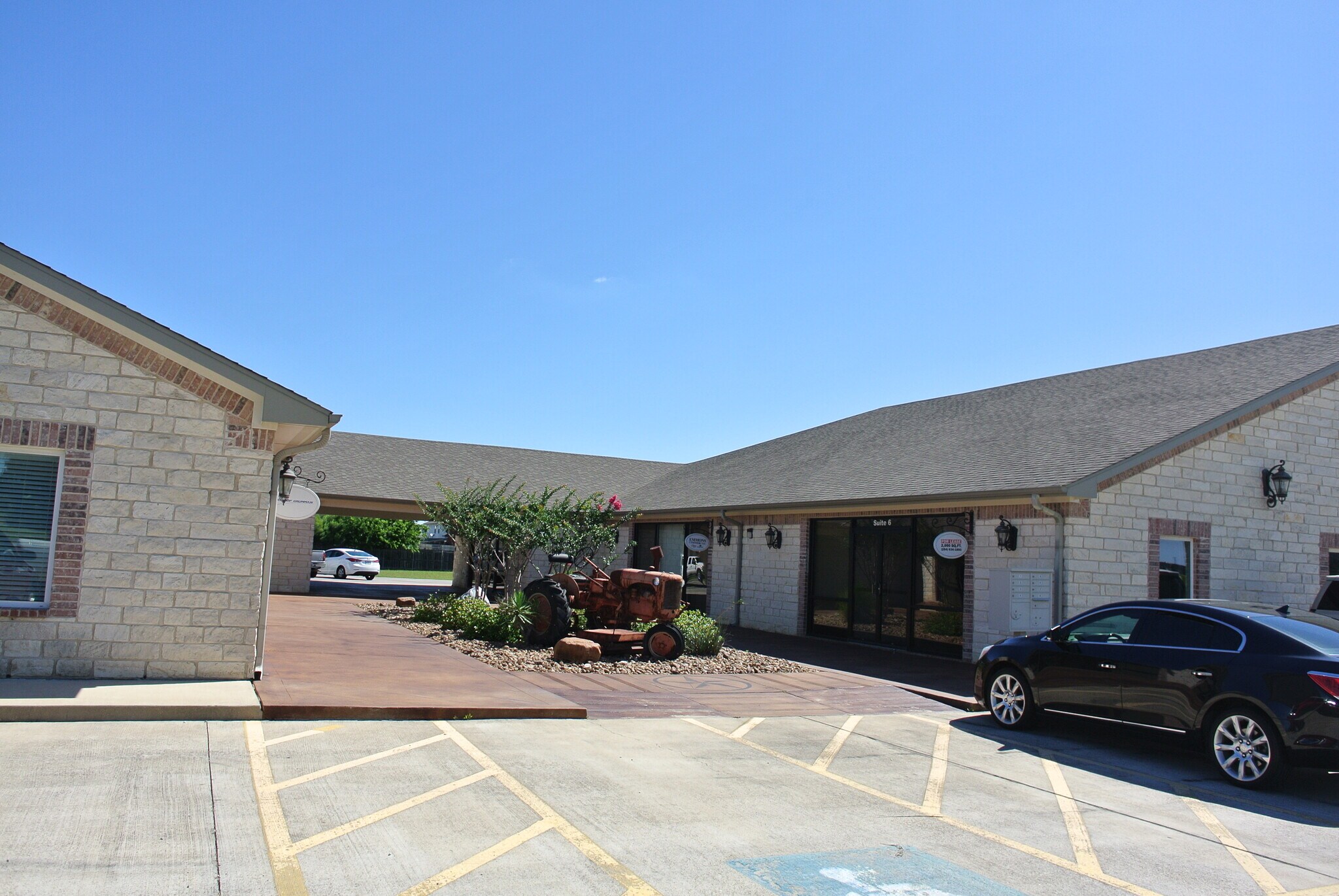 4003 W Stan Schlueter Loop, Killeen, TX for Sale