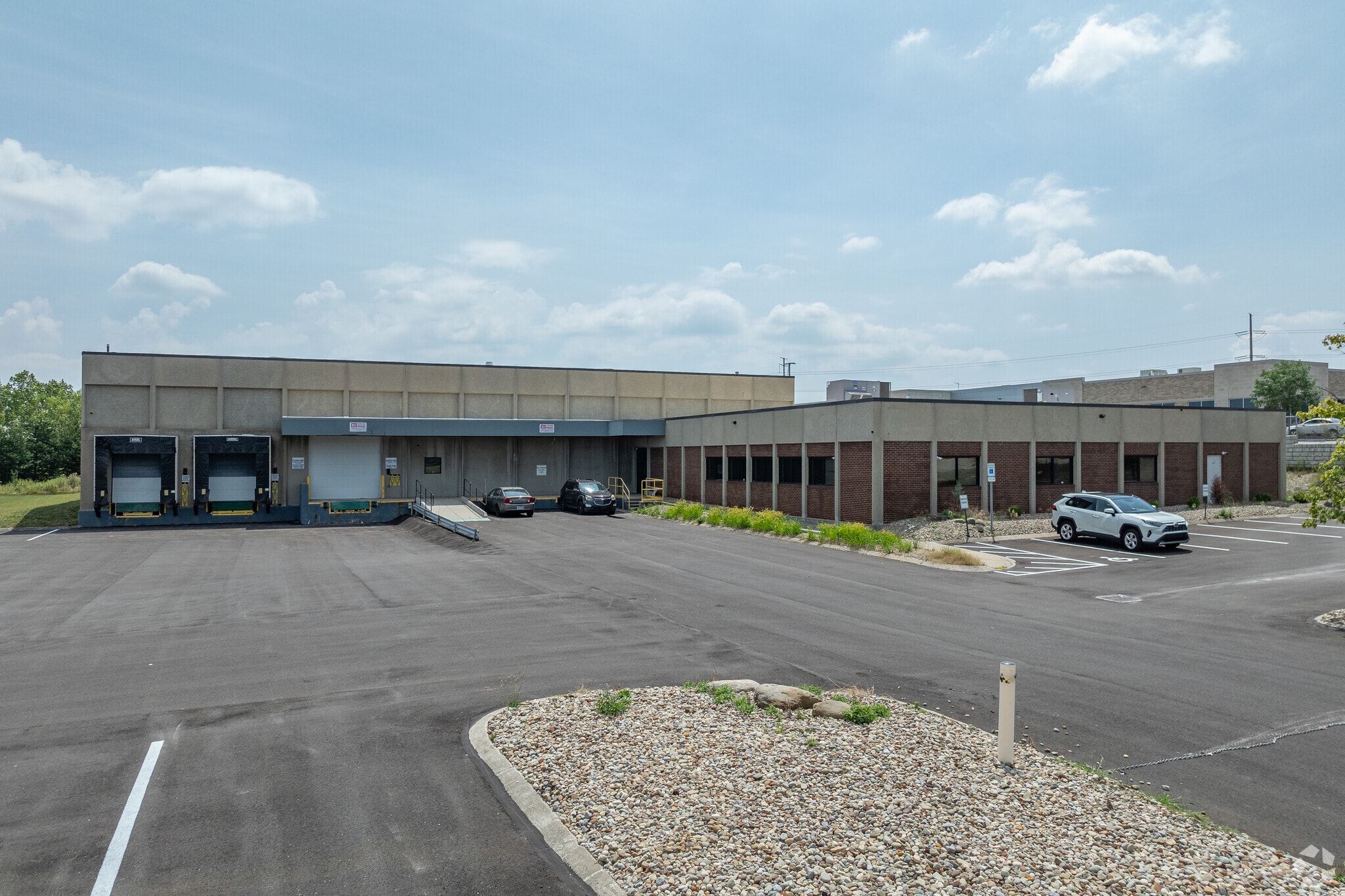 4741 Hinckley Ind Pky, Cleveland, OH for Rent