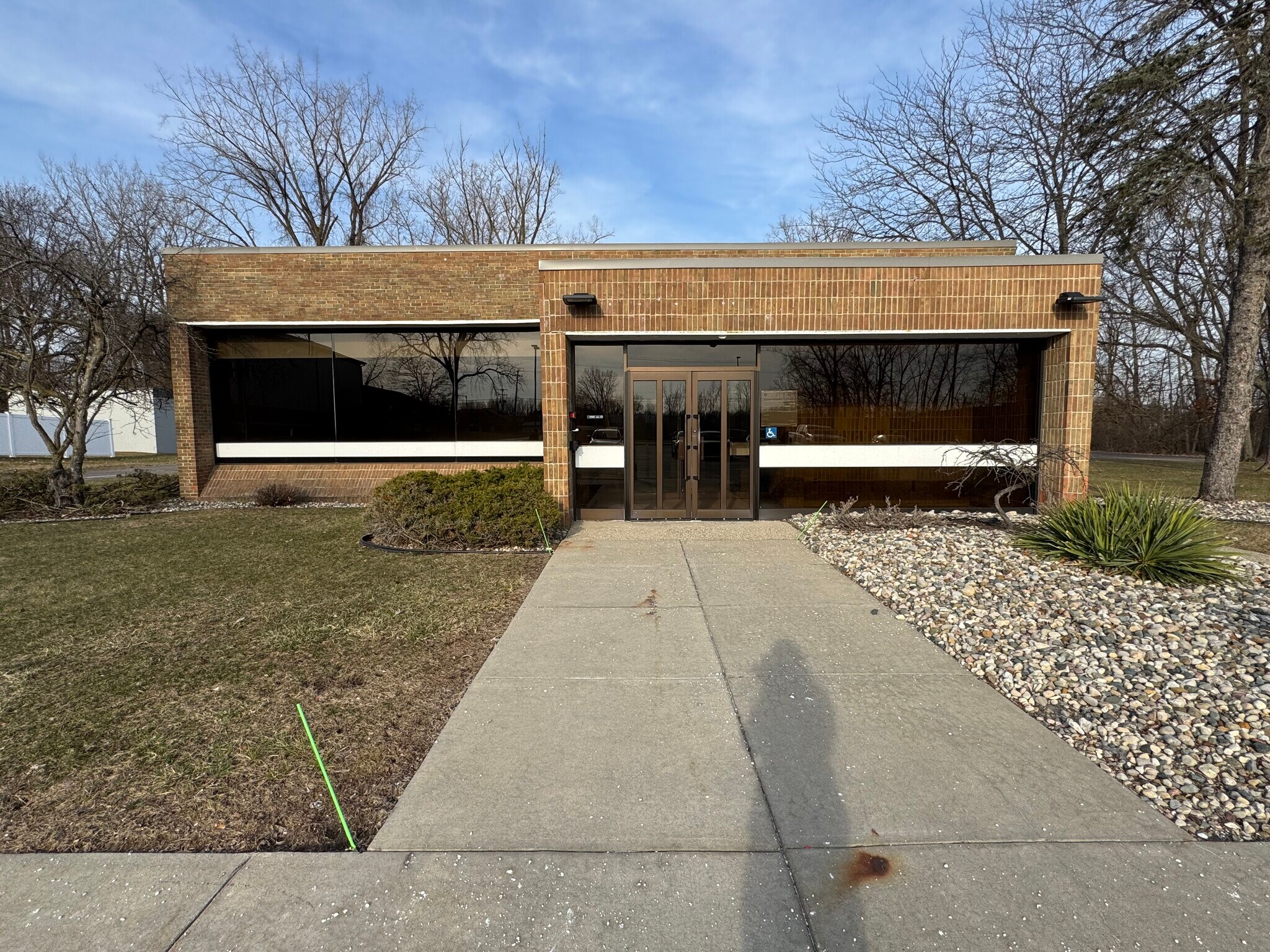 14206 N Fenton Rd, Fenton, MI for Rent