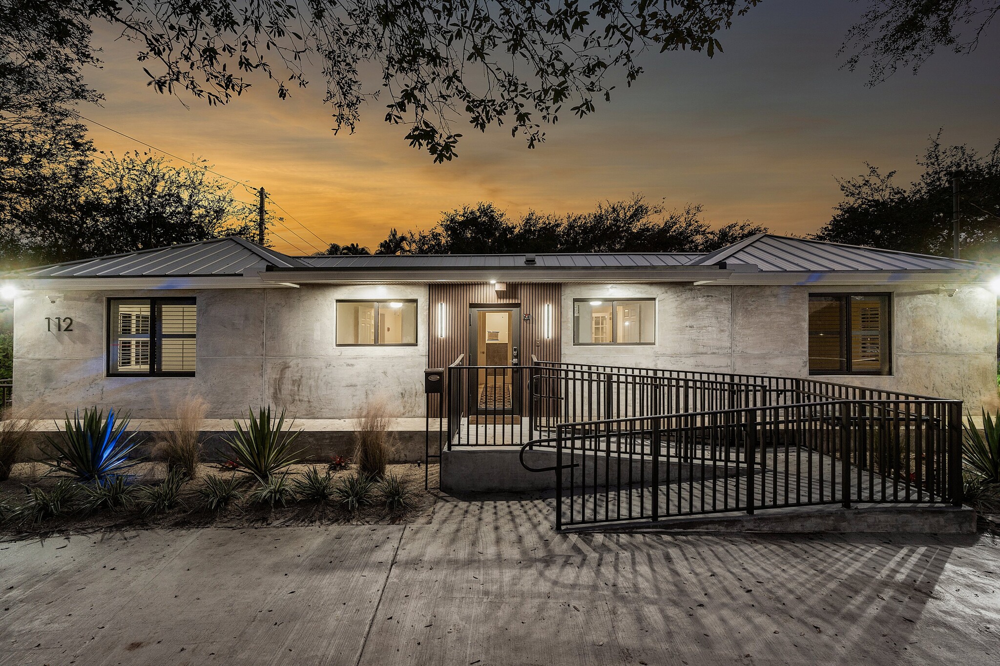 112 SE 10th St, Delray Beach, FL for Sale