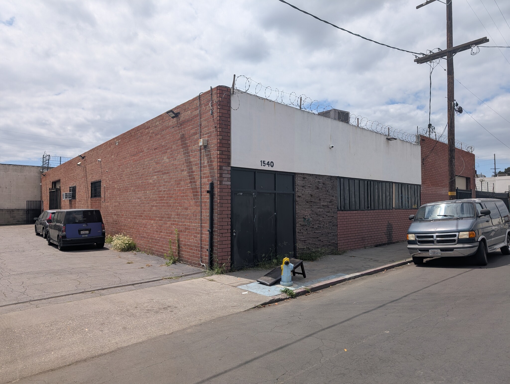 1540 E 25th St, Los Angeles, CA for Sale