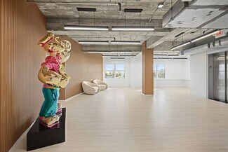 Miami Beach, FL Office/Residential - 605 Lincoln Rd