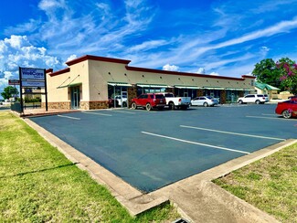 Llano, TX Retail - 102 W Dallas St