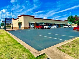 Llano, TX Storefront Retail/Office - 102 W Dallas St