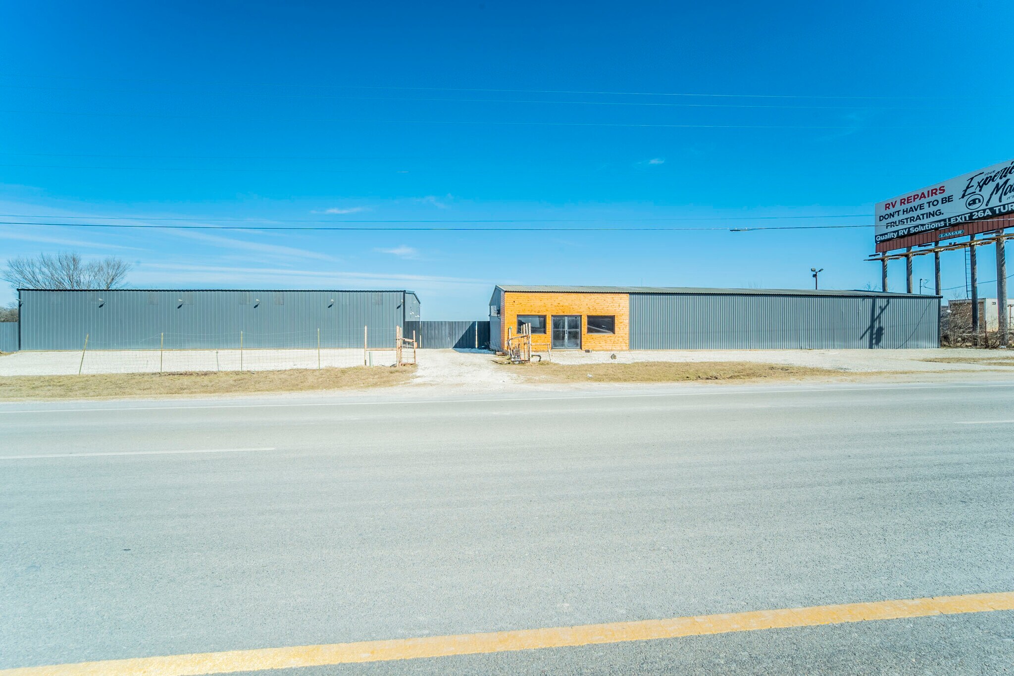 4139 burleson Alvarado, TX 76009 Industrial Property for Lease on