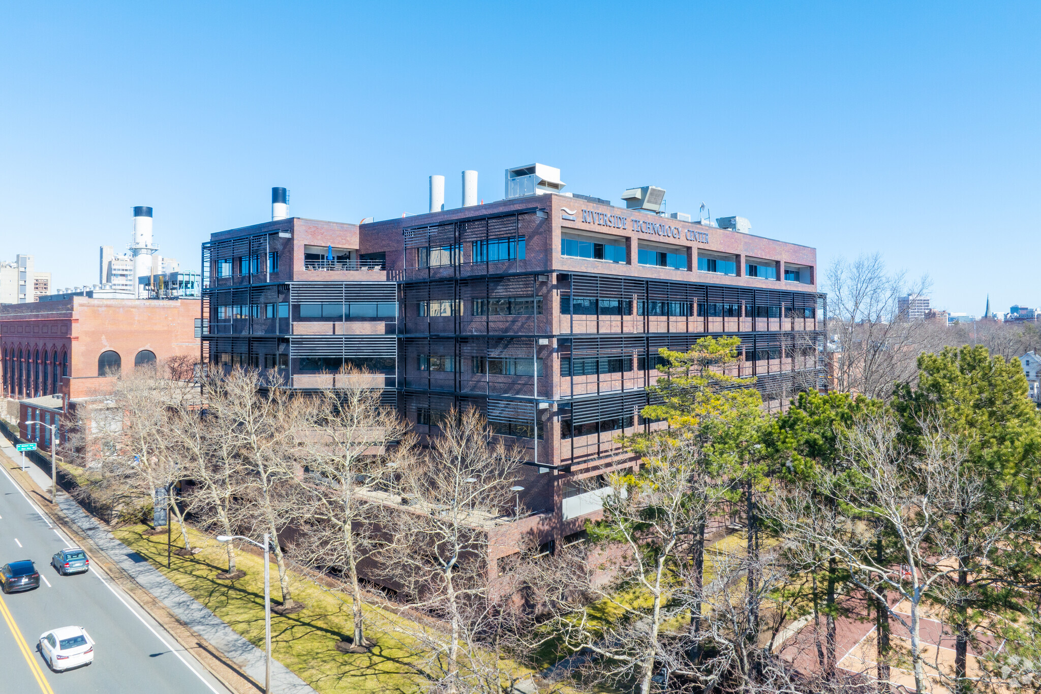 840 Memorial Dr, Cambridge, MA for Rent